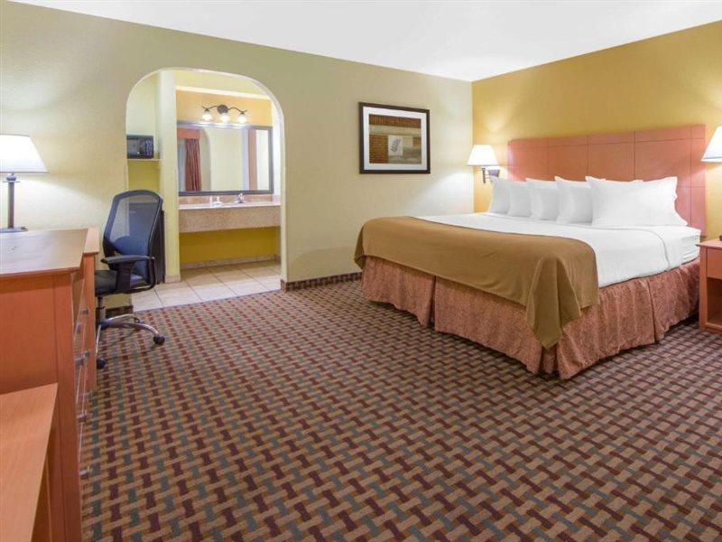 Days Inn By Wyndham Lubbock South Exteriör bild