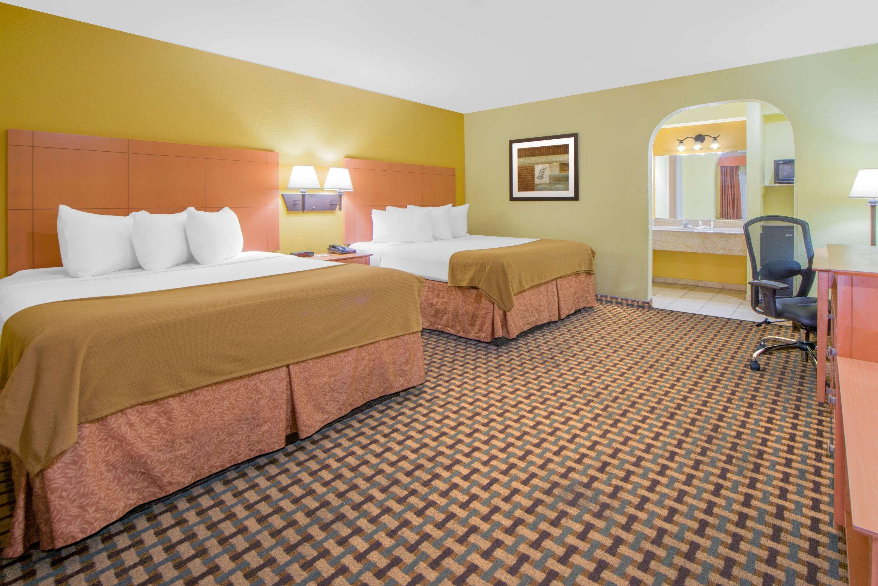 Days Inn By Wyndham Lubbock South Exteriör bild