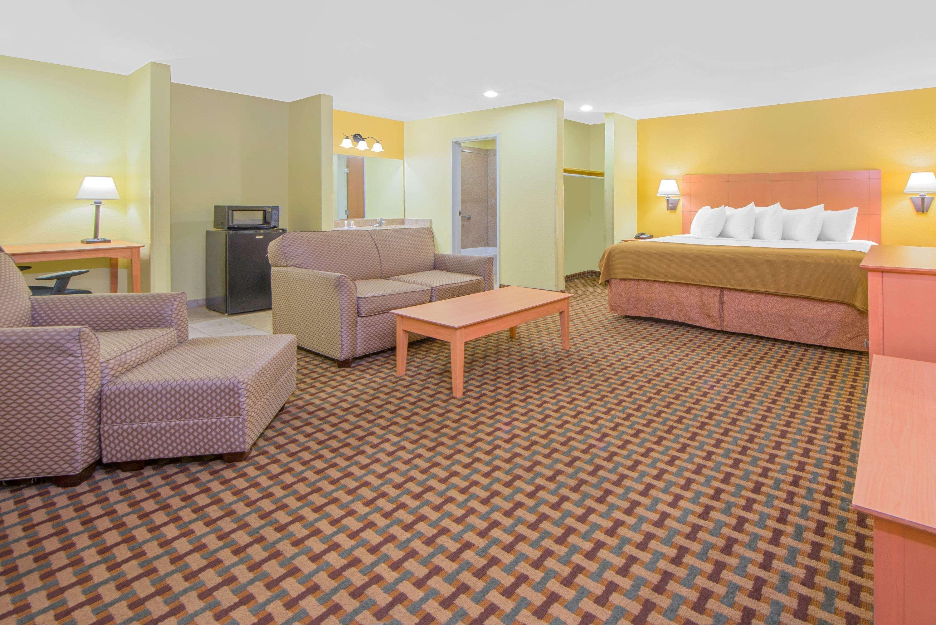 Days Inn By Wyndham Lubbock South Exteriör bild