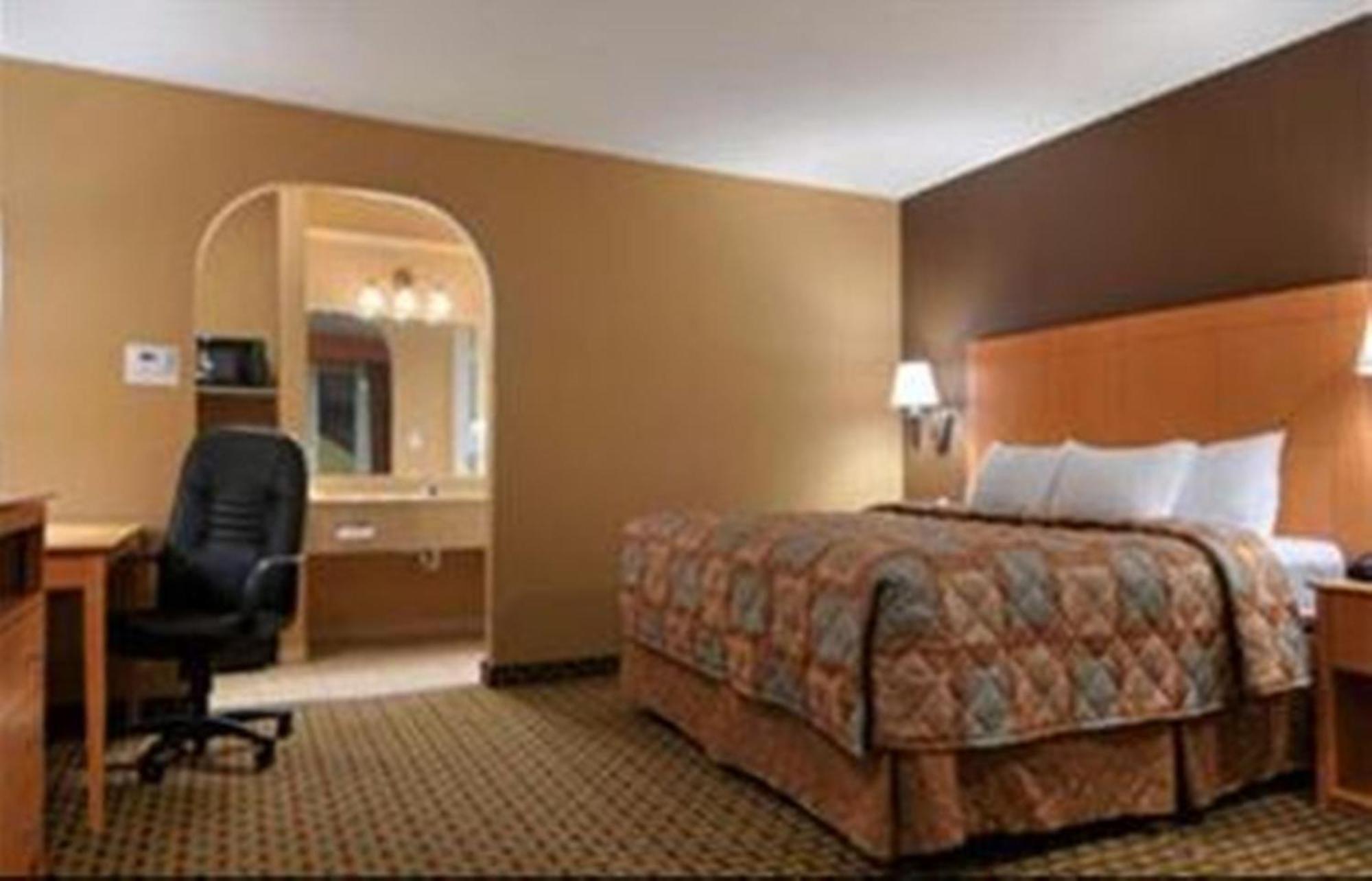 Days Inn By Wyndham Lubbock South Exteriör bild