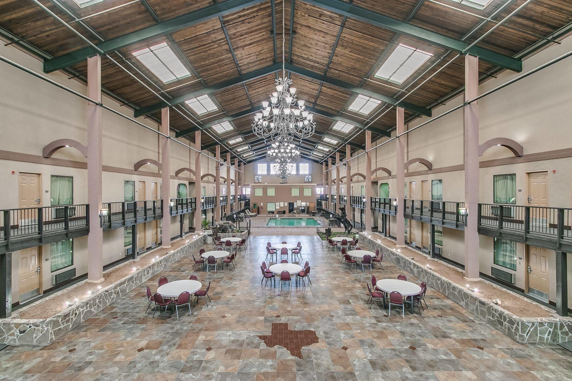 Days Inn By Wyndham Lubbock South Exteriör bild